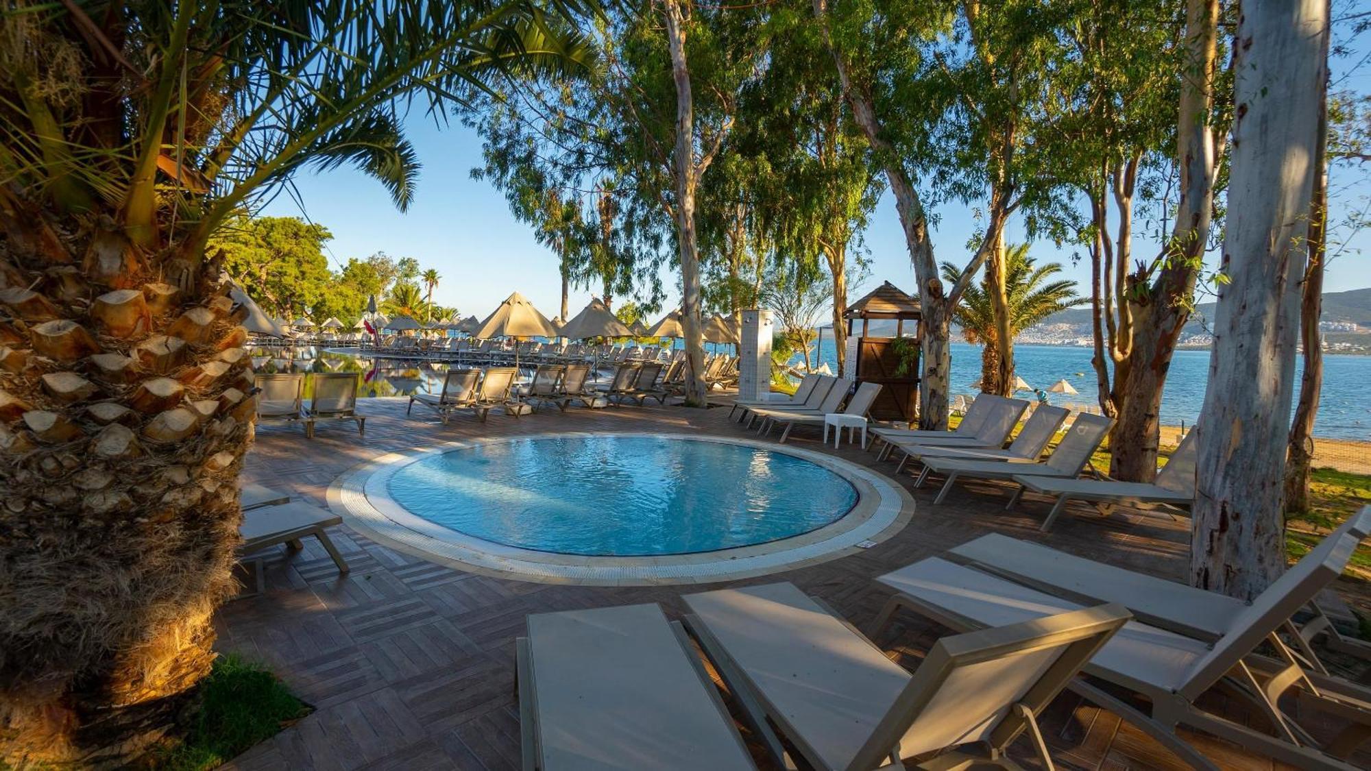 Long Beach Club Nature Akbuk  Exterior photo